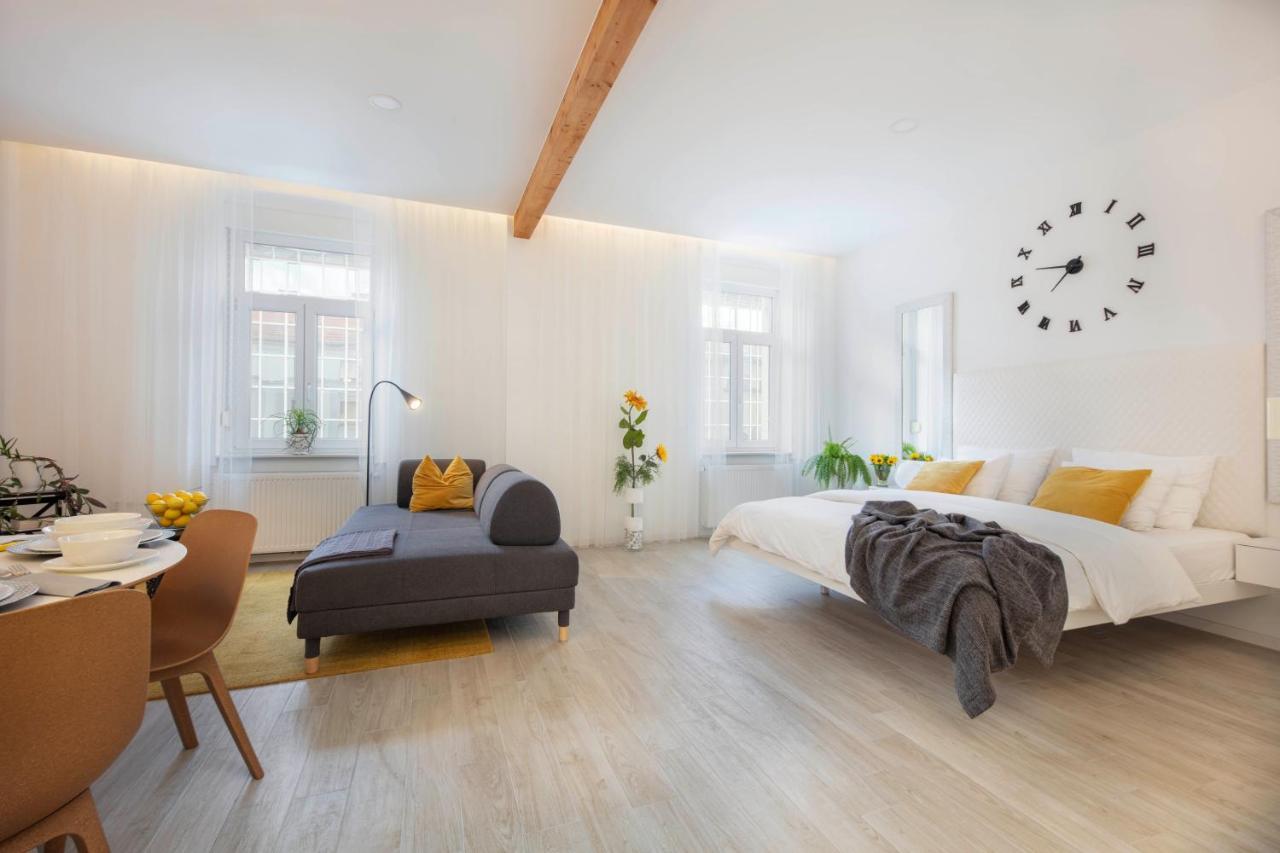 Alenka's Place, Fiber Optic Wi Fi Apartman *